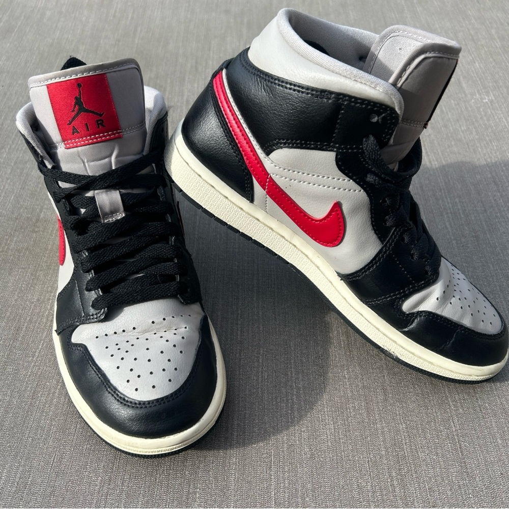 Nike Air Jordan’s 1 Mid Black Gym Red College Grey Sneakers BQ6472-060 Womens 7